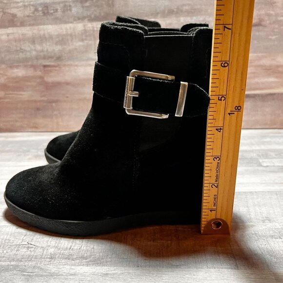 Vince Camuto Womens Black Suede Wedge Heel Ankle Booties Size 7M/37 Buckle - Picture 12 of 13